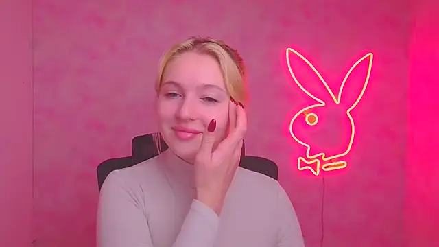 Milka kiss  online show from October 25, 12:02 pm