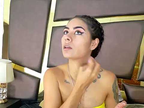 NicoleEsposito online show from October 17, 1:25 pm