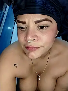 IamAlana  online show from December 5, 8:43 pm