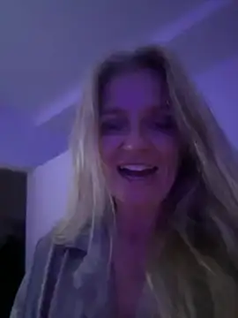 AlisonXCristal online show from July 30, 9:48 pm