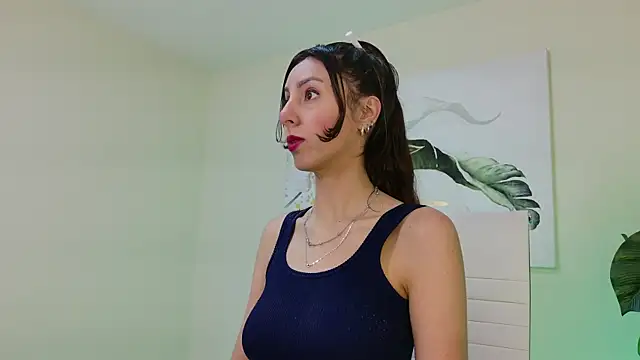 luna willians online show from March 31, 12:49 pm