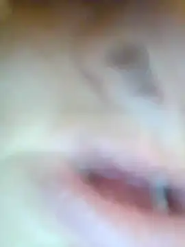 Earlybirdgetsworm online show from October 5, 12:32 pm