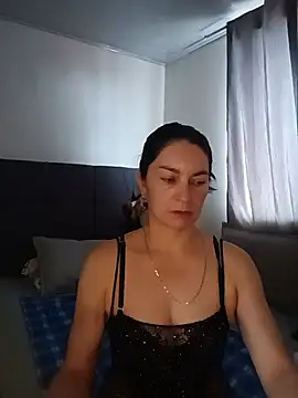 renata hot1 online show from August 4, 8:26 pm