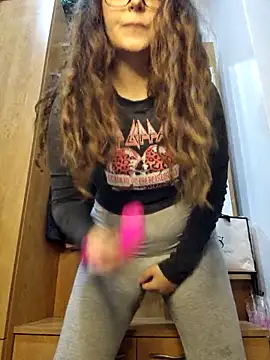 LineaDemie online show from November 11, 6:05 pm