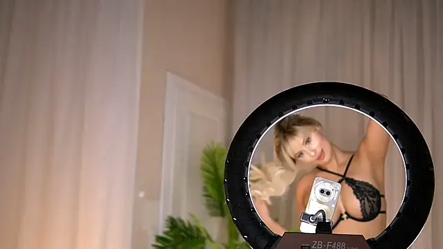 AdelineKing online show from September 10, 1:38 am