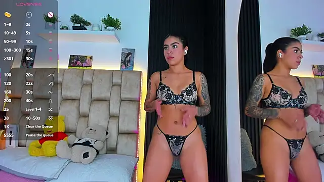 little sophie18 online show from March 11, 9:06 pm