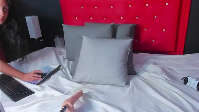 Zoe pss online show from October 15, 8:11 pm