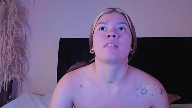 Gissel Angel online show from December 4, 8:42 pm