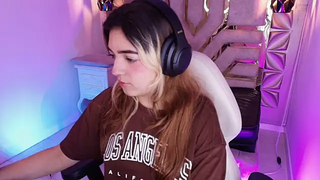 meraki fraise online show from October 18, 8:21 pm