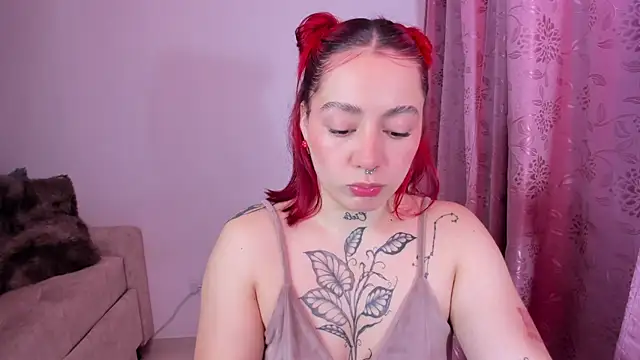 Snapshot of annika_taylor chatting on October 8, 1:10 am annika taylor online show from October 8, 1:10 am