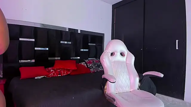 Tasha Sant online show from November 12, 12:41 am