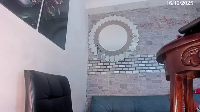 MystiqueTs online show from December 16, 2:23 pm