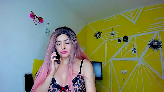 Nikolle Rouss online show from January 9, 10:47 pm