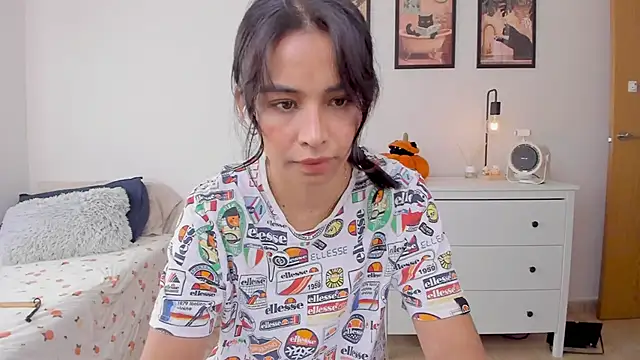 Adriennesexxx online show from September 30, 4:34 pm