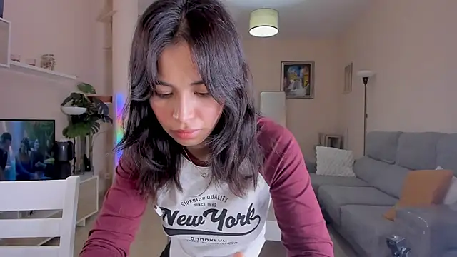 Adriennesexxx online show from October 18, 9:16 pm