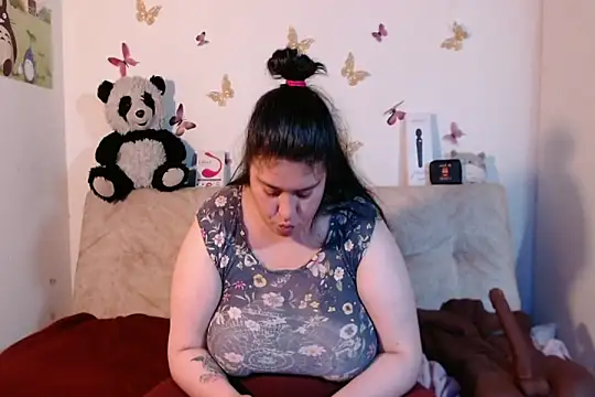 LennaTurnerr online show from February 27, 6:30 pm