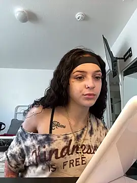 exoticmisfitt online show from January 31, 8:51 pm