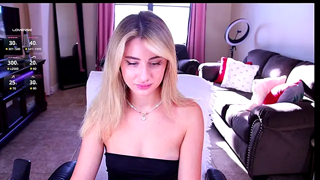 Naughty-Kitty1 online show from September 23, 9:57 pm