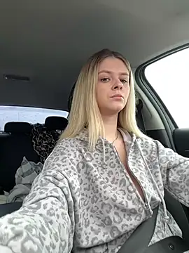 Love Bri online show from February 19, 11:21 am