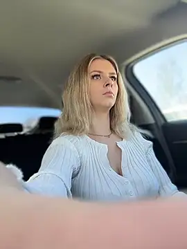 Love Bri online show from March 28, 10:37 am