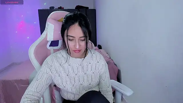 Tinylottie online show from March 7, 11:34 pm