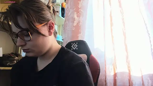 Seductive She Wolf online show from March 28, 3:00 pm