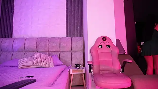 Godess Scarlett77 online show from May 29, 3:15 am