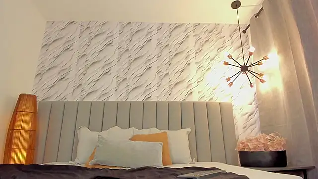 andymiller  online show from April 9, 2:22 pm