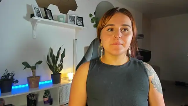 evy orange1 online show from February 5, 12:24 am