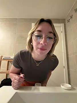 Giuliana baby online show from February 25, 7:18 am