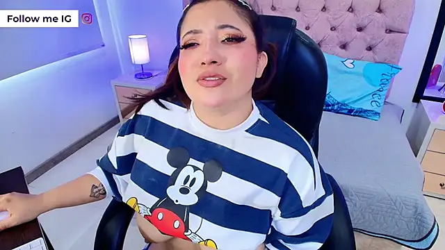 Emma monserrat online show from January 14, 8:25 pm