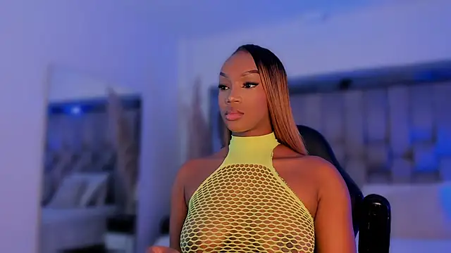 ChaynnaCooper online show from November 4, 4:28 am