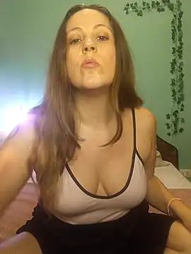 Snapshot of SofiEstevez chatting on October 22, 3:28 pm SofiEstevez online show from October 22, 3:28 pm