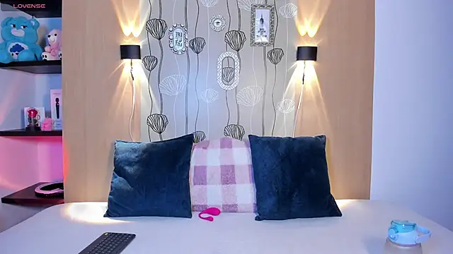 ashley-vega online show from July 31, 5:58 pm