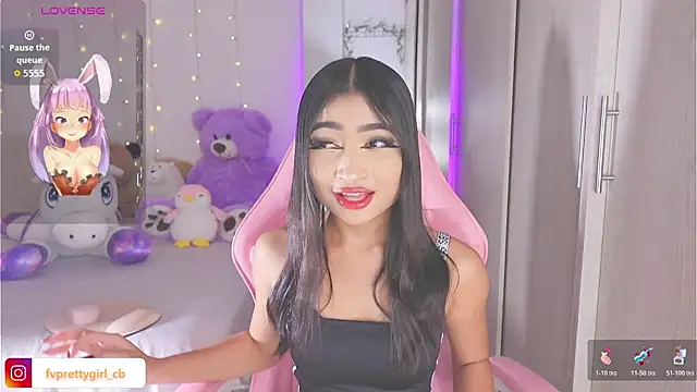 Snapshot of urfavprettygirl chatting on October 21, 7:45 am urfavprettygirl online show from October 21, 7:45 am