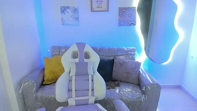 Charlotte cowell sub1  online show from October 6, 8:02 pm