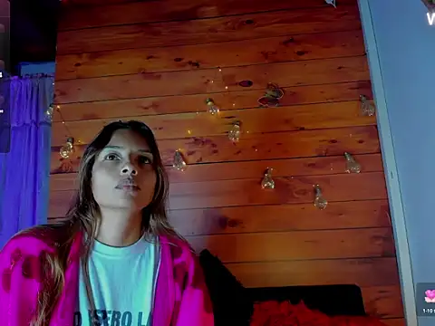 mykaelahoney online show from October 18, 8:39 am