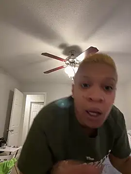 SexyHoneyRedd online show from March 19, 10:41 am