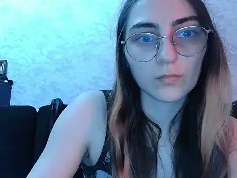 AliceMoonsea online show from April 7, 11:29 pm