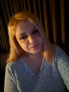 cansuozell online show from March 3, 8:48 pm