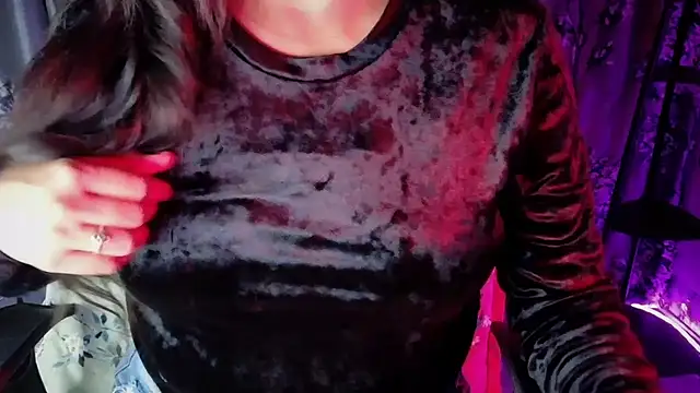 SexyAndHottie online show from November 15, 6:20 pm