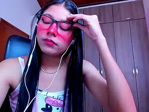  ALLYSON18  online show from February 5, 12:08 pm