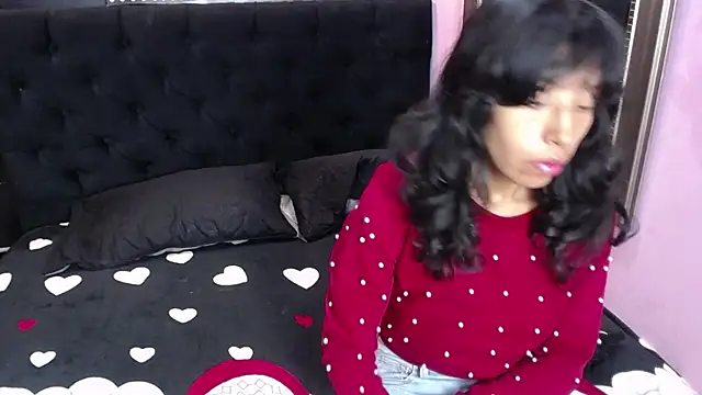 karolinee 66  online show from October 15, 2:41 pm