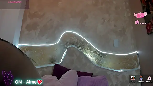 almendraevans online show from October 29, 1:47 pm