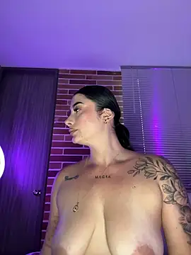 Libia James online show from September 30, 10:36 pm