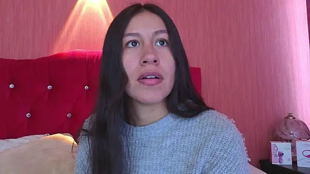 EmiGomez  online show from September 26, 1:09 pm