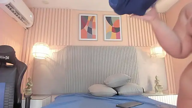 samyriverss online show from December 21, 12:42 pm