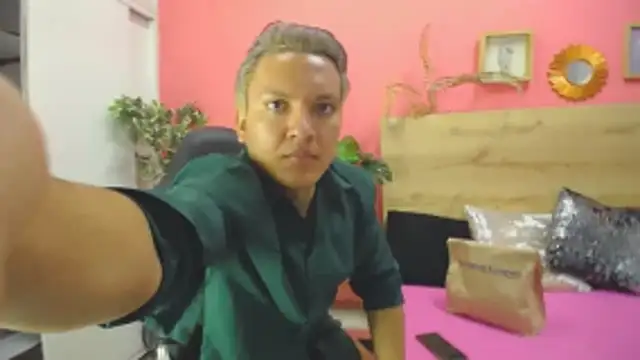 aslyhernandez 7 online show from March 30, 10:26 am