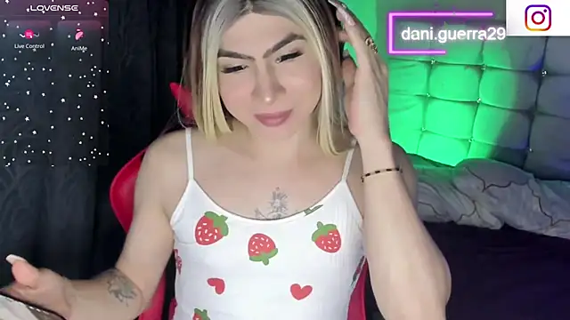 saskya online show from April 22, 3:03 am