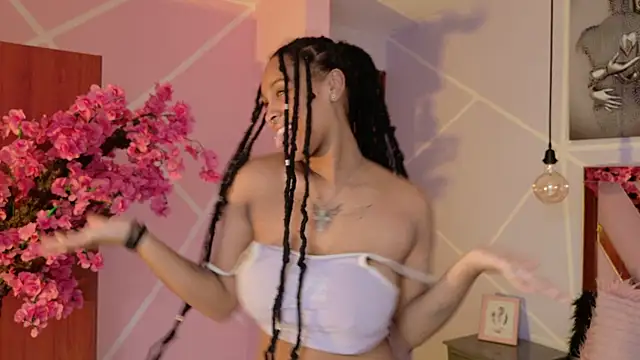 Elith noa online show from October 11, 8:11 pm